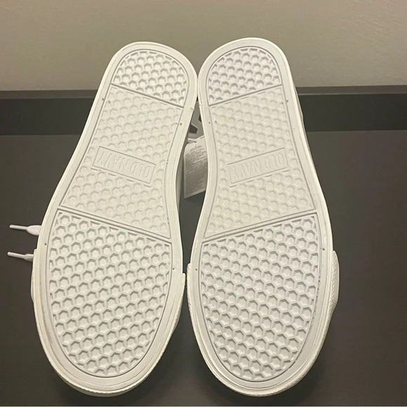 OLD NAVY Gender‎ Neutral Canvas High Top Sneakers in Solid White - Picture 6 of 9